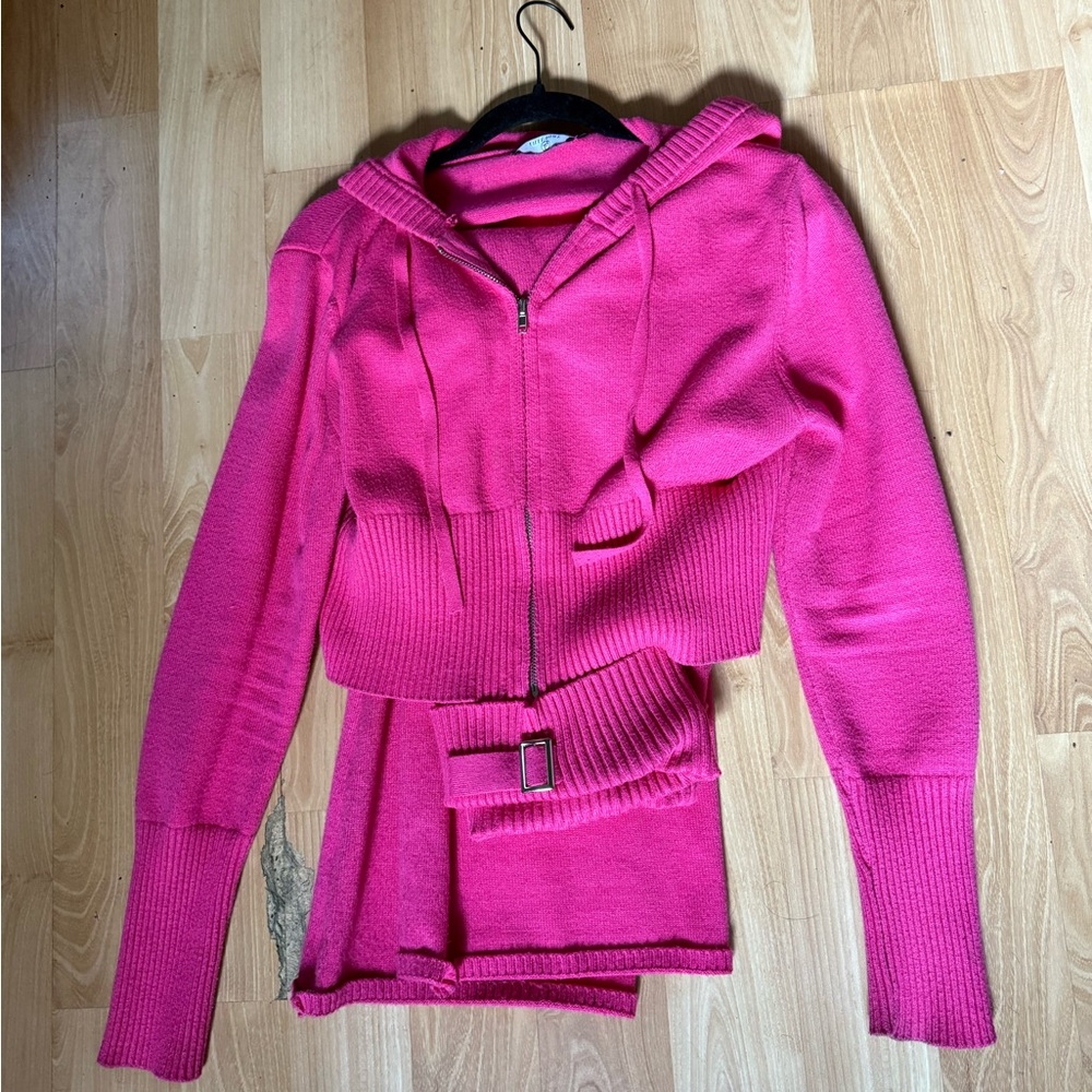 Lillo Usory's Vibrant Pink Knit Hoodie Set